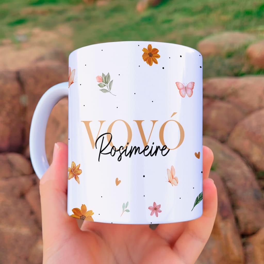 arte para caneca vovó mãe desde e avó desde com flores borboletas fundo claro e nome personalizável