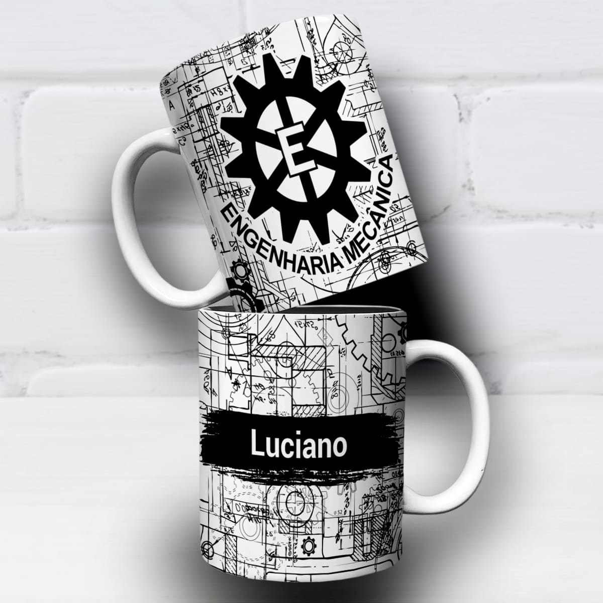 Arte digital para caneca engenharia mecânica: estilo industrial preto e branco com engrenagens, símbolo e faixa para personalização de nome