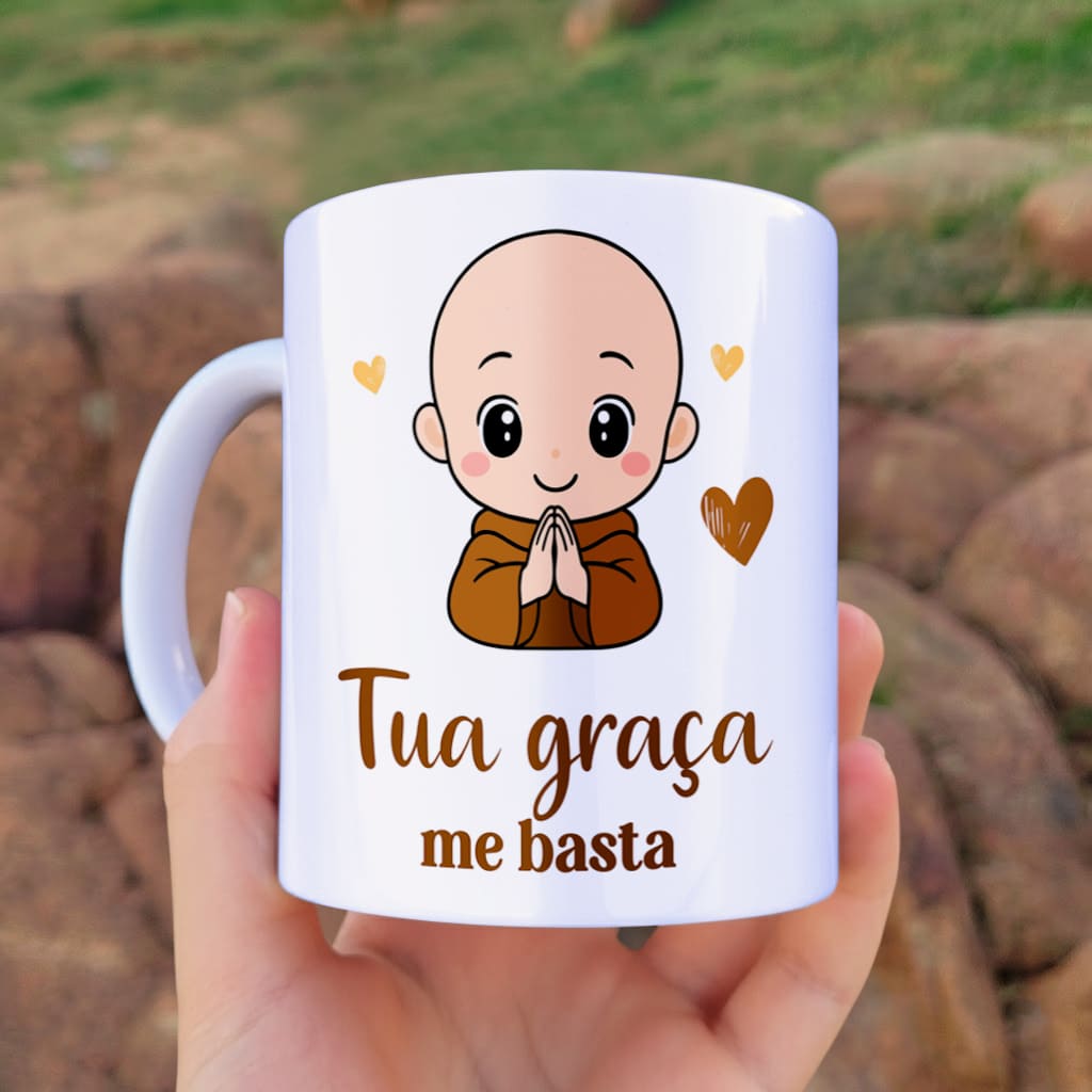 Arte Digital Para Caneca Frei Gilson em oração com frase Tua graça me basta