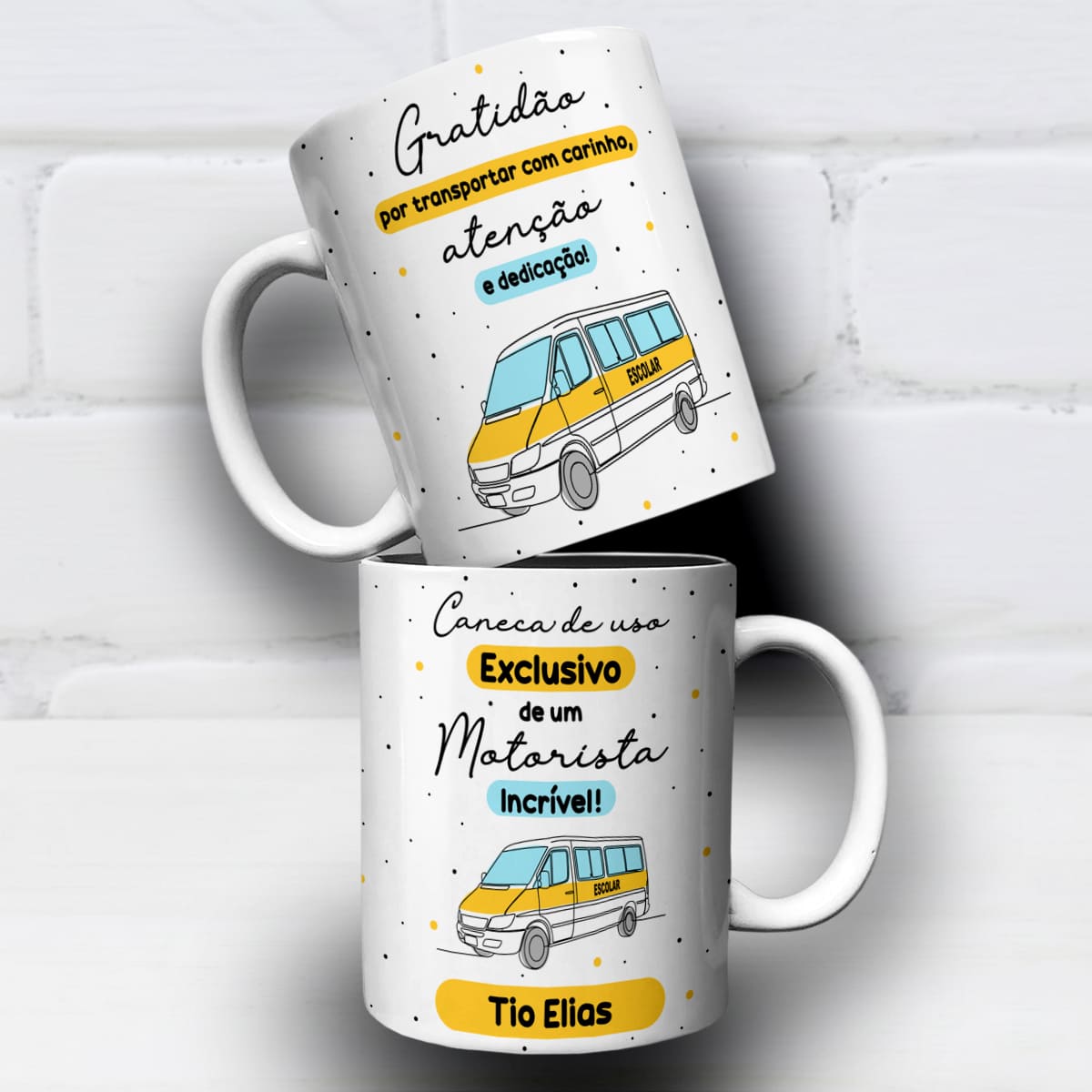 Arte digital para caneca motorista de van escolar amarela e azul com espaço para personalização com nome do motorista