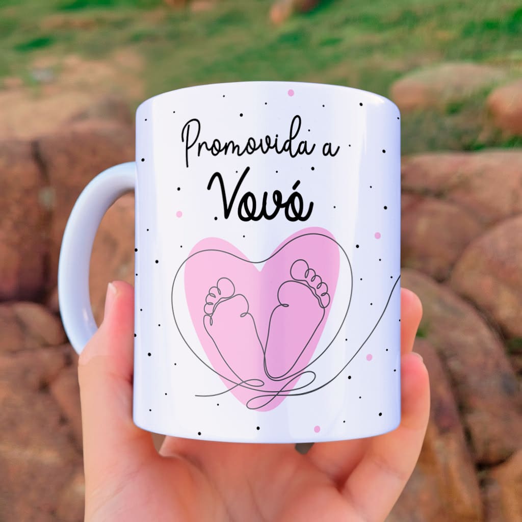 arte para caneca vovó prepare o colinho estou a caminho cegonha com pezinhos e coração rosa