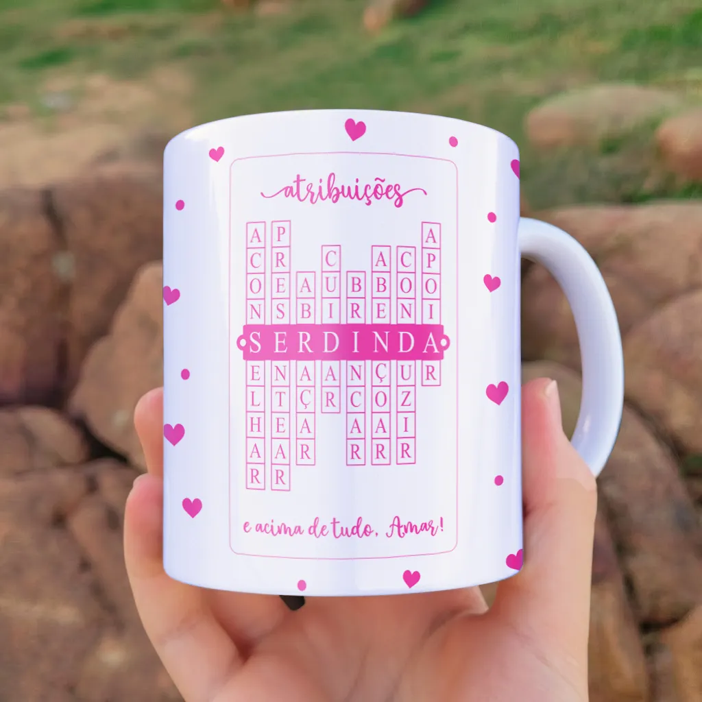 arte para caneca dinda atribuições palavras cruzadas com corações, nome personalizável, palavras de carinho e frase "e acima de tudo, Amar!"