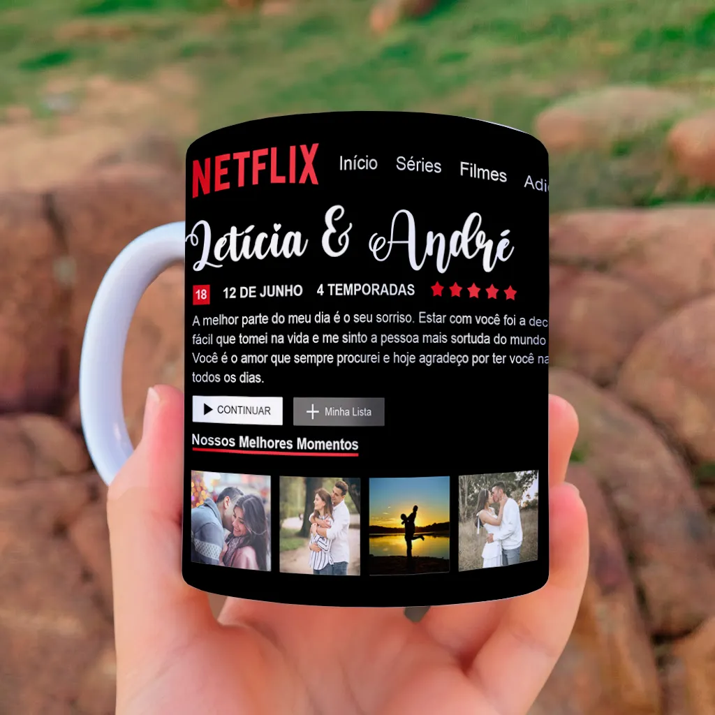 arte para caneca namorados netflix com layout inspirado na plataforma de streaming, espaço para fotos do casal, nomes e mensagem romântica personalizável