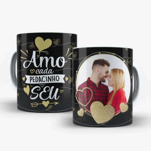 arte para caneca namorados amo cada pedacinho seu com fundo escuro, detalhes dourados, corações e espaço para foto do casal