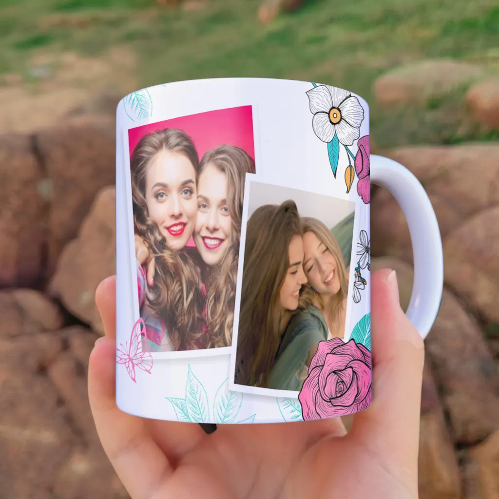 arte para caneca amiga irmã que escolhi para a vida, com flores, folhas e borboletas em tons suaves e espaço para personalização com duas fotos